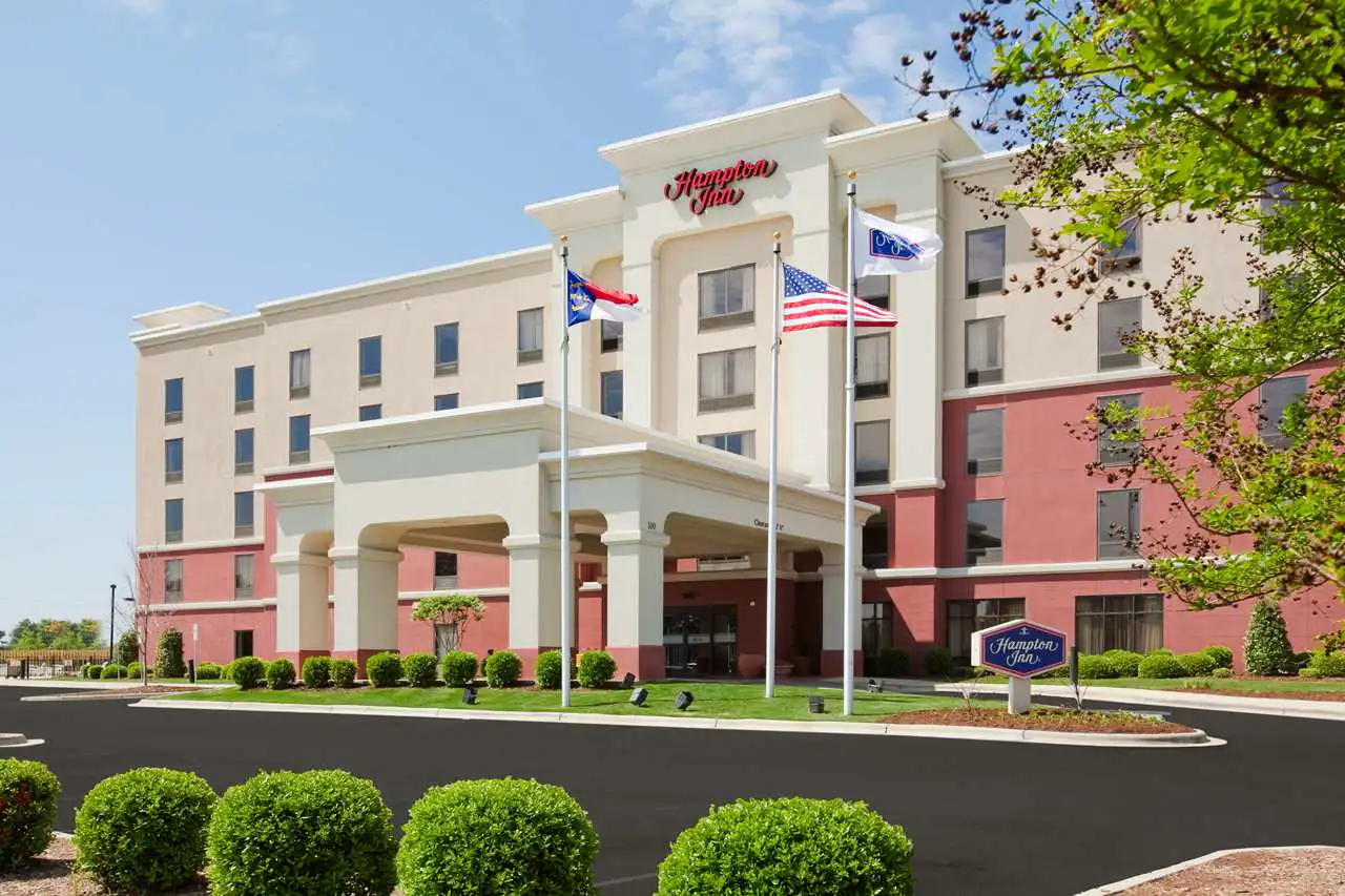 MCR Completes Exterior Renovation at Hampton Inn by Hilton in Charlotte, North Carolina  Copy